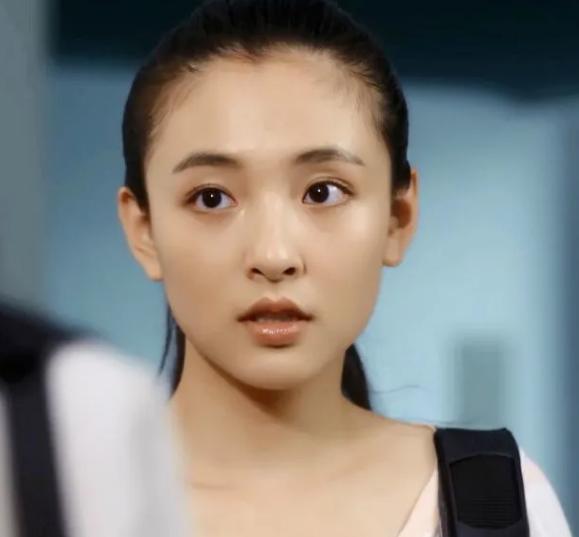 娱乐吃瓜女明星生孩子,女明星甜蜜育儿瞬间大揭秘